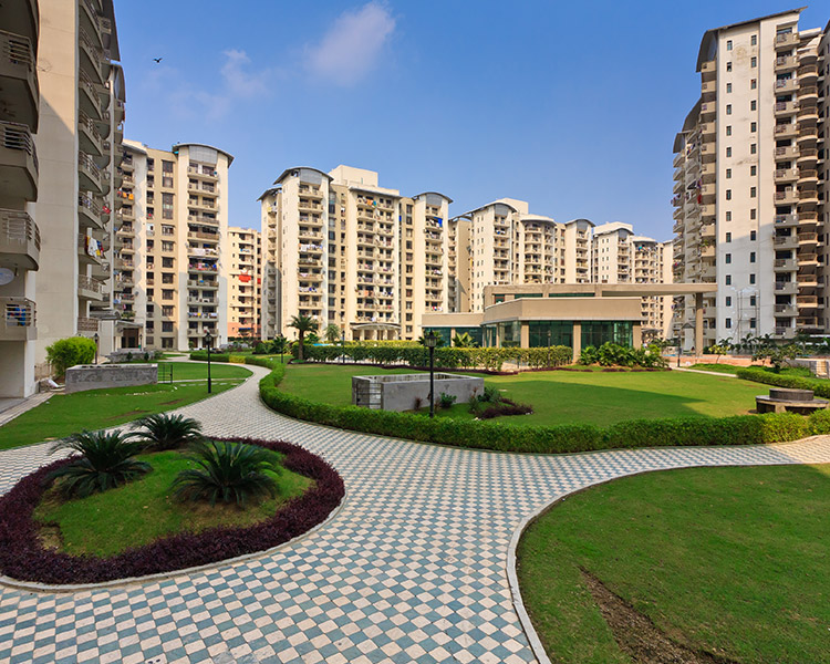 About One Estate Krinshna Apra Builder